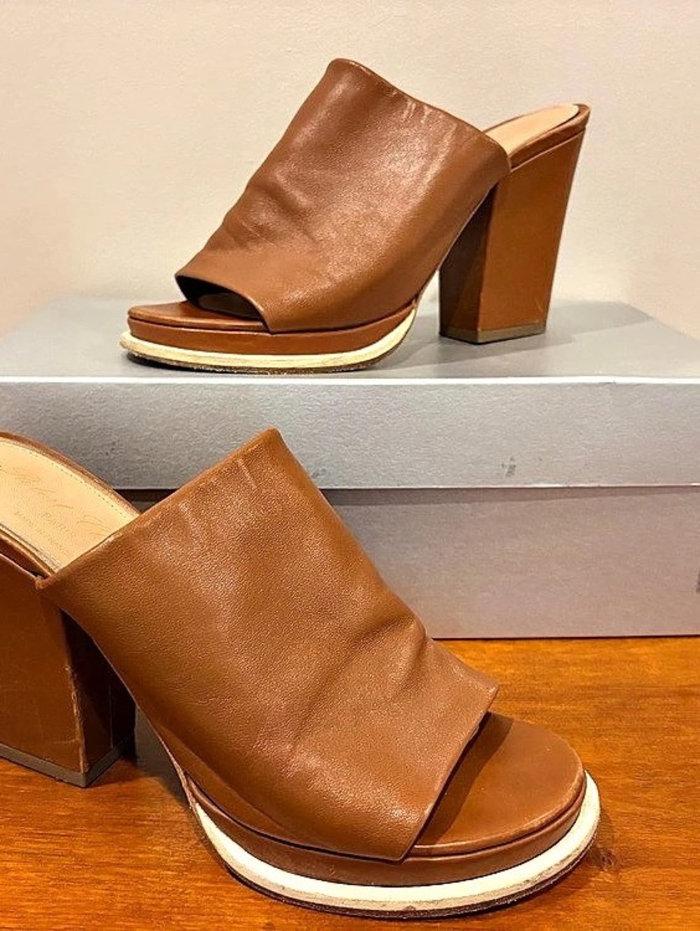 ASTRO Brown Block Heel Mules EU 39 Like New